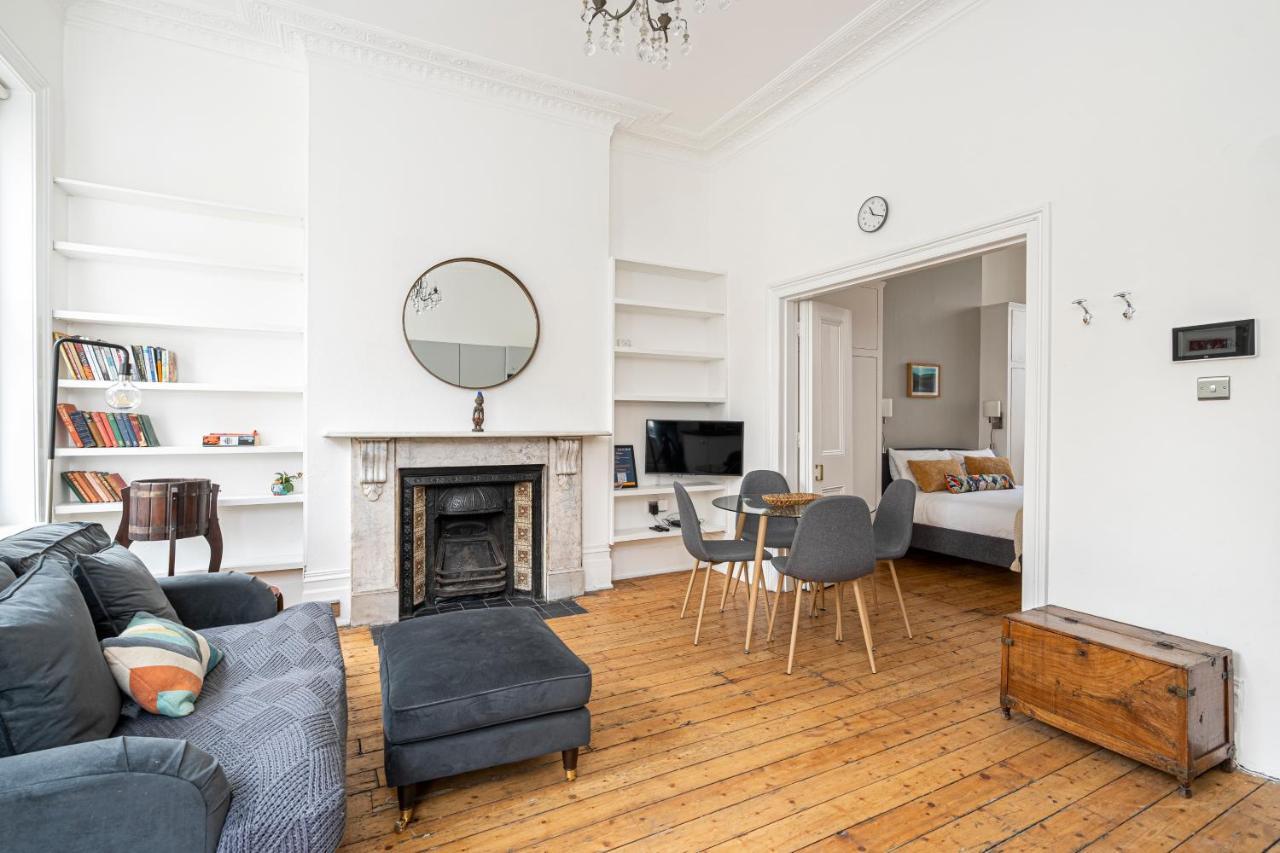 Chic Apartment Near Kensington Palace ลอนดอน ภายนอก รูปภาพ