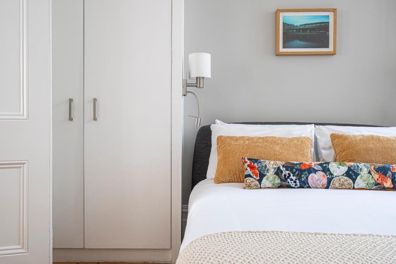 Chic Apartment Near Kensington Palace ลอนดอน ภายนอก รูปภาพ