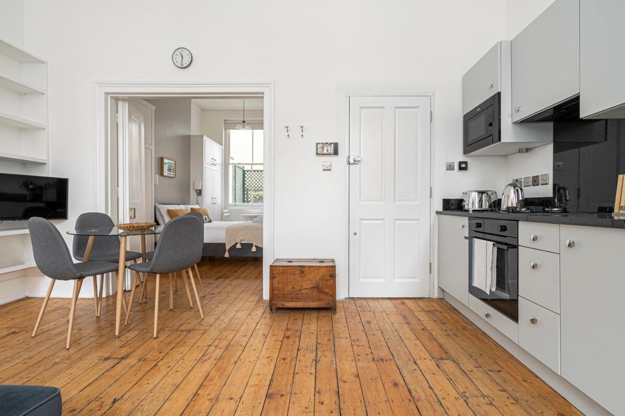 Chic Apartment Near Kensington Palace ลอนดอน ภายนอก รูปภาพ